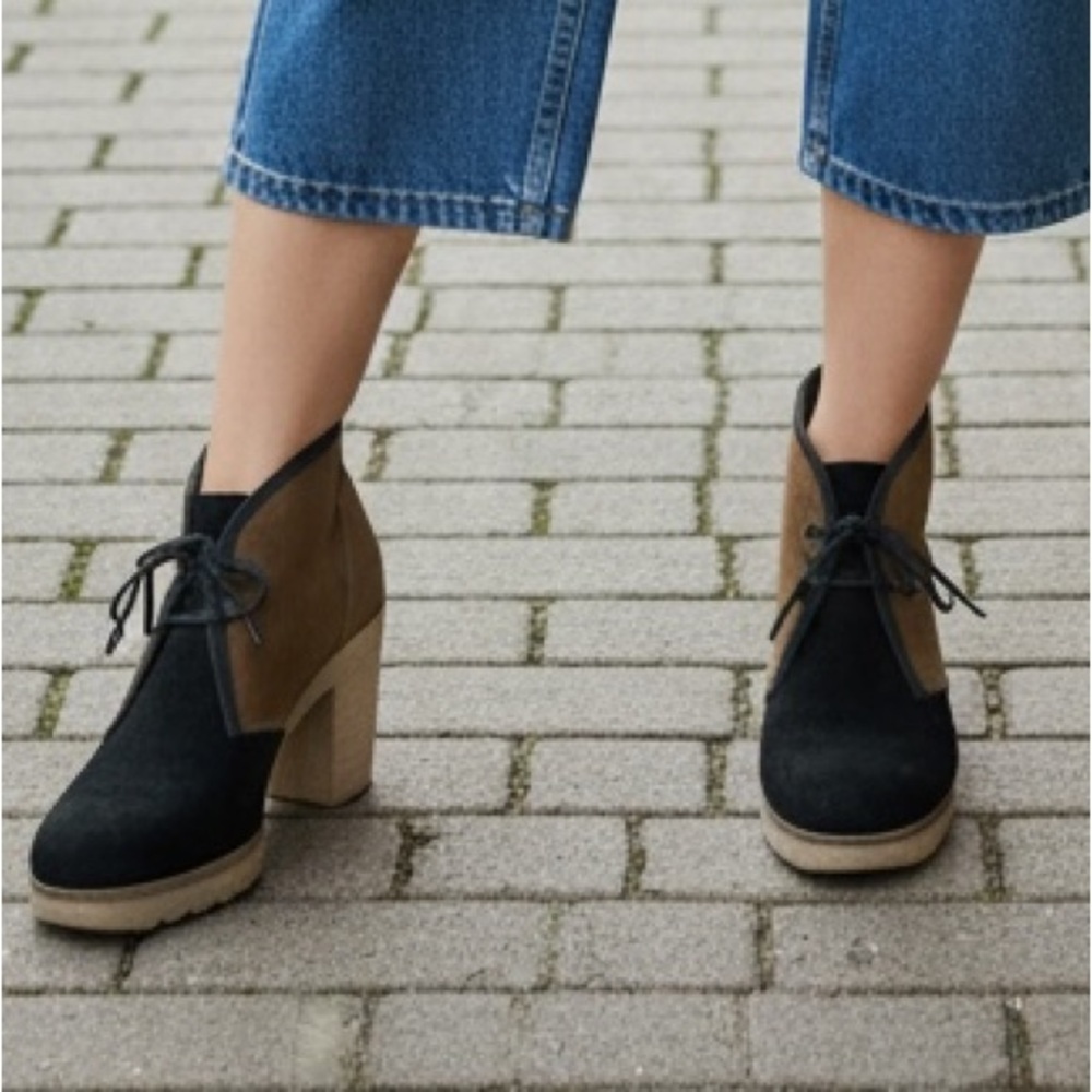 Anthropologie Jasper & Jeera Yuma Duo-Tone Brown/Black Suede Casual Booties - Picture 2 of 6